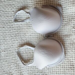 Victoria's Secret bra lined 34F
